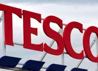 Britiske supermarkeder var fyldt med julestemning. Vil det vare året ud? britiske-supermarkeder-var-fyldt-med-julestemning-vil-det-vare-ret-ud