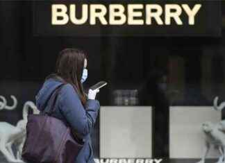 Burberry aktier stiger som amerikansk vending hjælper med at levere mindre end frygtet salgsfald. burberry-aktier-stiger-som-amerikansk-vending-hjlper-med-at-levere-mindre-end-frygtet-salgsfald