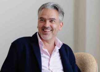 Historien om en natklubejers genforening med fars gamle plasticlampe historien-om-en-natklubejers-genforening-med-fars-gamle-plasticlampe